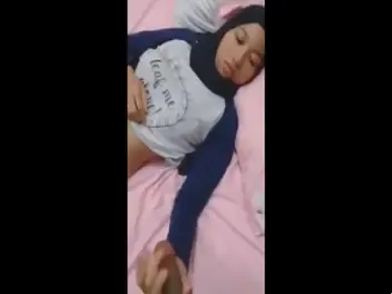 Bangun Tidur Langsung Ngisap Kontol Keras Sampe Crot Mulut Lumer